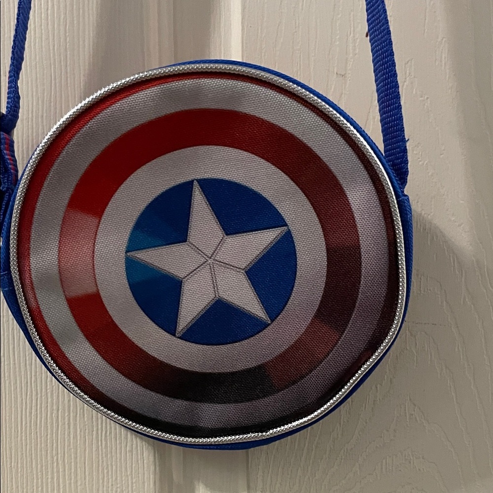 Small captain America shield purse